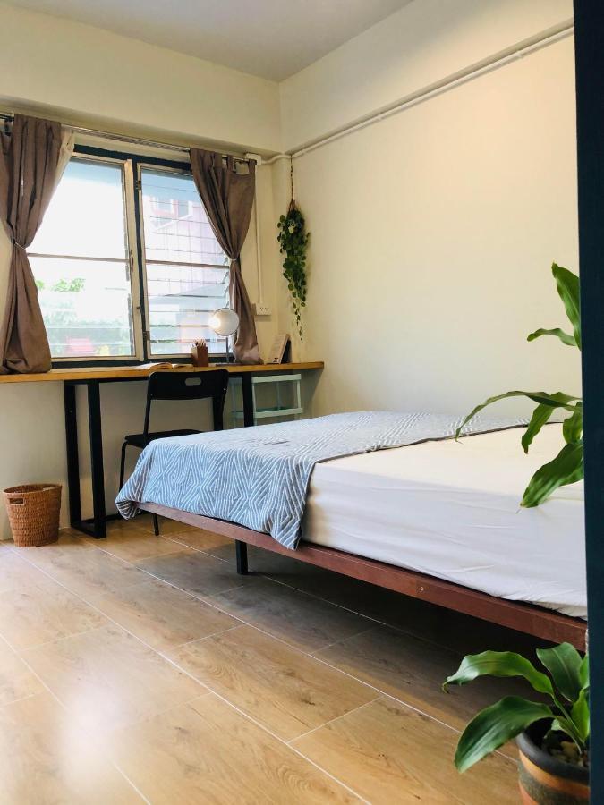 Number 4 Old Town Hostel Чиангмай Екстериор снимка